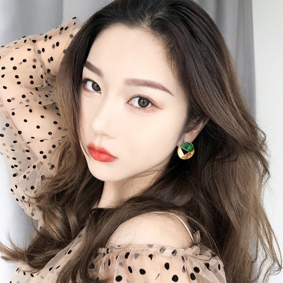 ❤️️NEW UNIQUE Circle Handmade Stud Earrings 4 - Picture 2 of 3